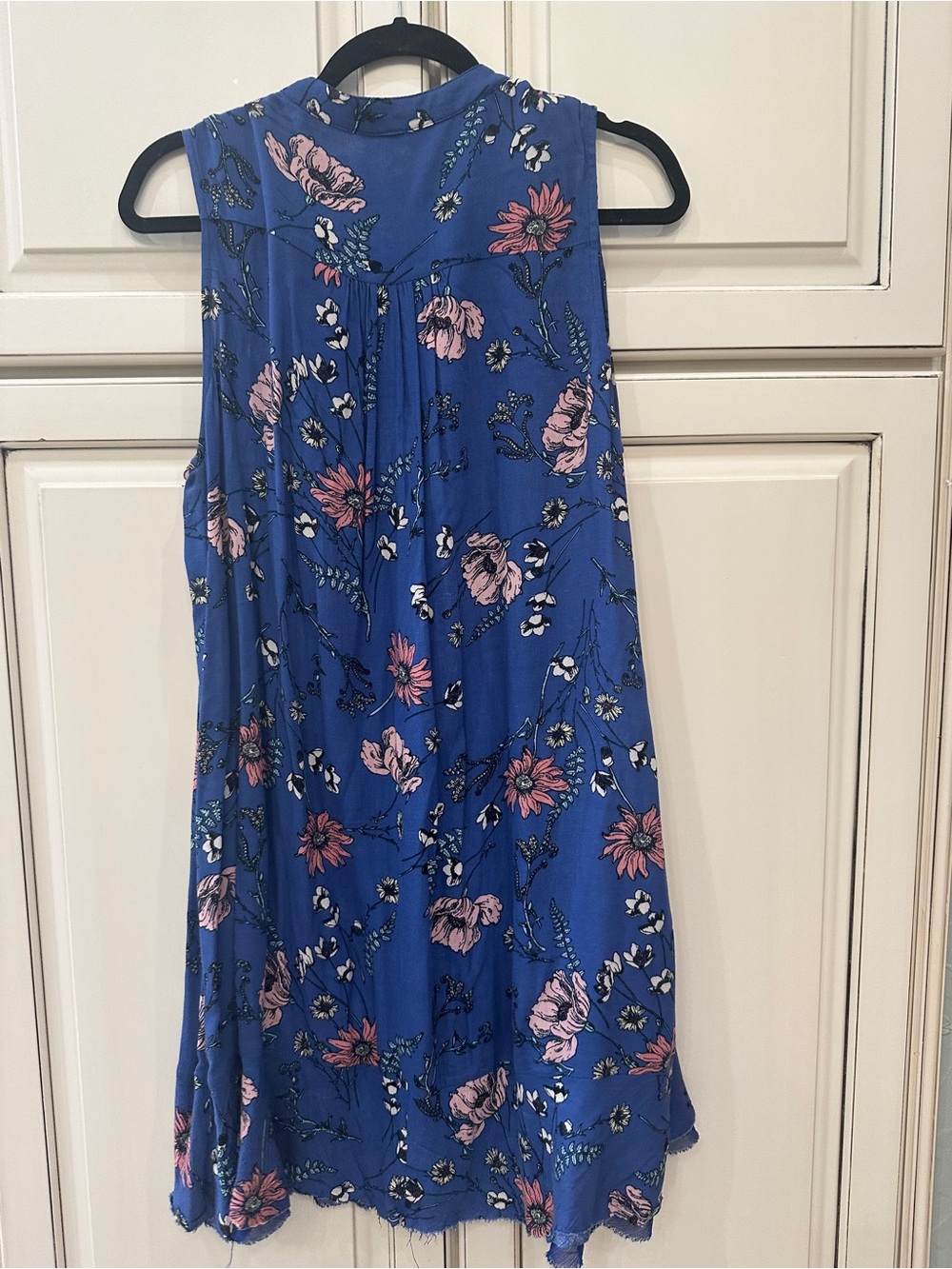 Women's 'En Creme' Blue Floral Sleeveless Dress - Size Large - Picture 4 of 6